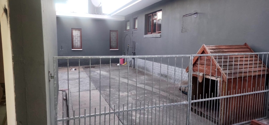 3 Bedroom Property for Sale in Avondale Western Cape